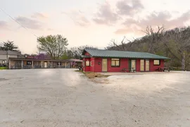 201 N Park St, Hardin IL, 62047