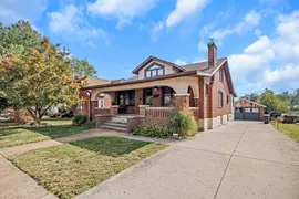 218 W 6th St, Hermann MO, 65041