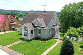 224 W 4th St, Hermann MO, 65041